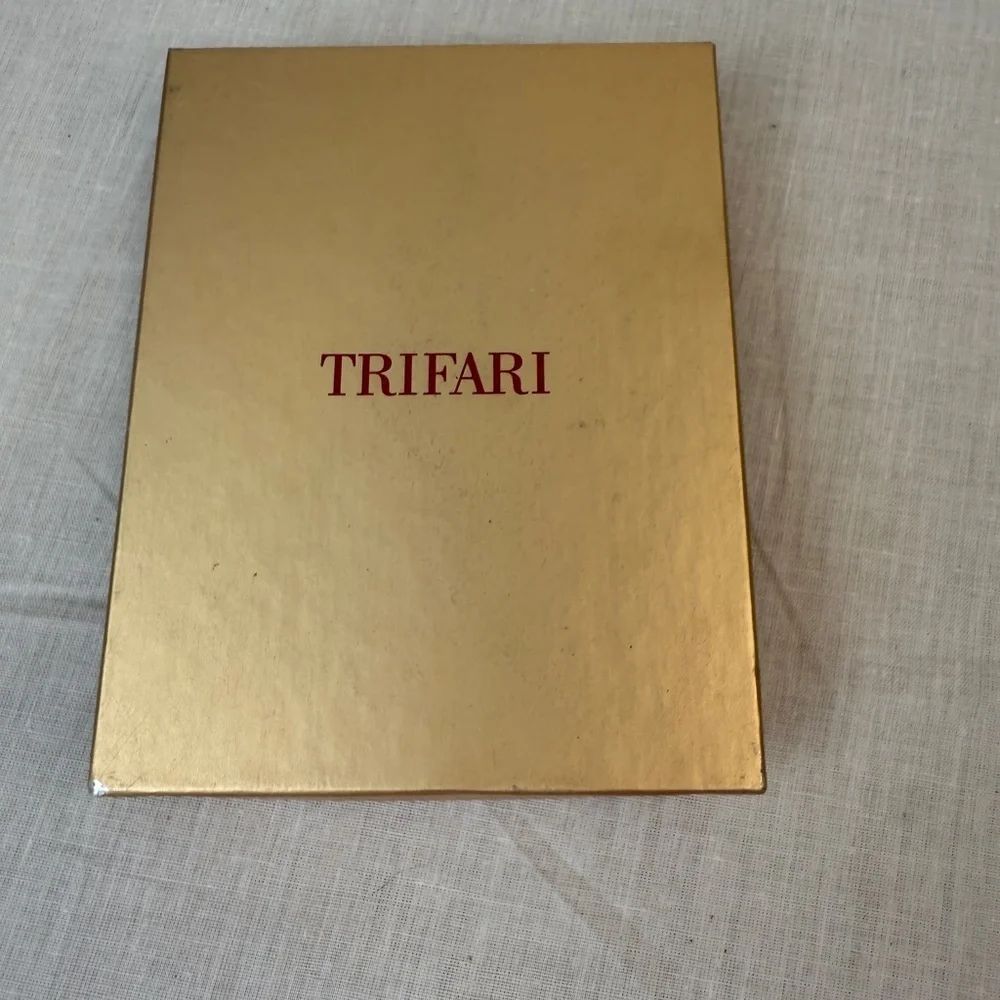 Trifari Gold and Red Ornament Pendant W/ Letter ‘C’ 2007 Christmas Ornament